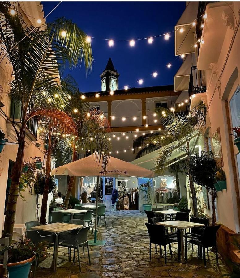 Ferienwohnung Casa Del Faro Estepona Exterior foto